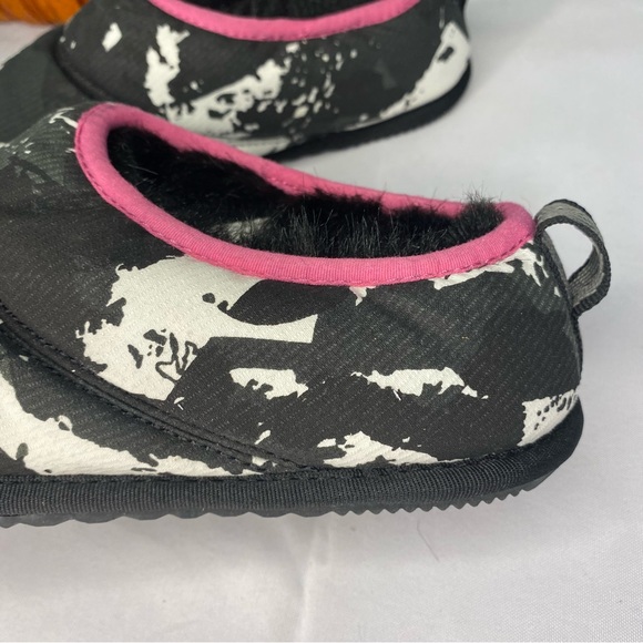 Sorel Go Bodega Run Slippers Faux Slip on Quarry Black Size 6 - Picture 16 of 16